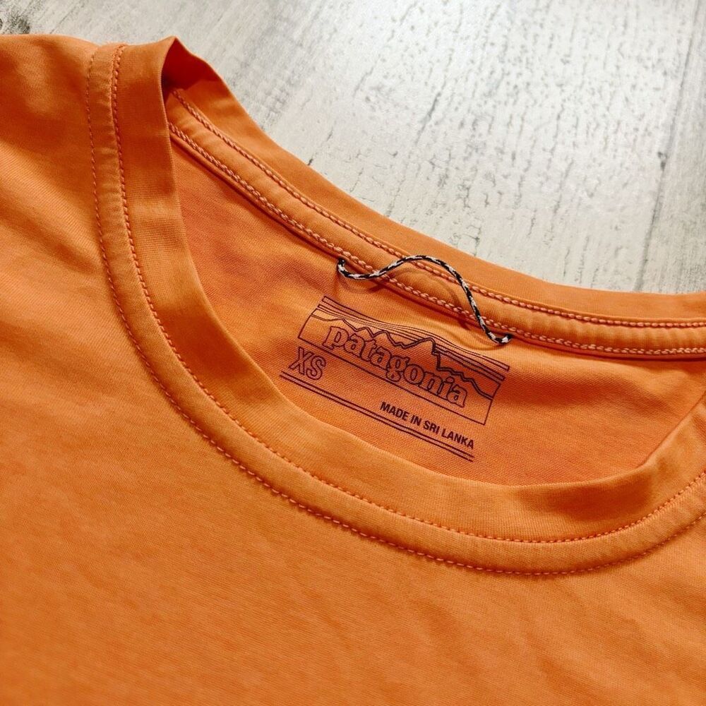 Patagonia Regenerative Organic Certified Cotton Graphic T-Shirt Size XS - Picture 3 of 4